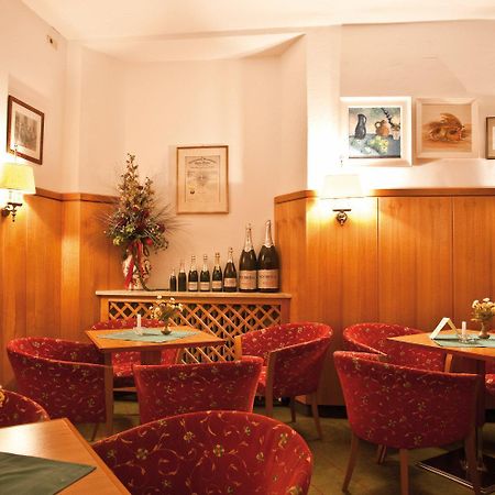 Hotel-Garni Stern - Bed & Breakfast & More Imst Esterno foto