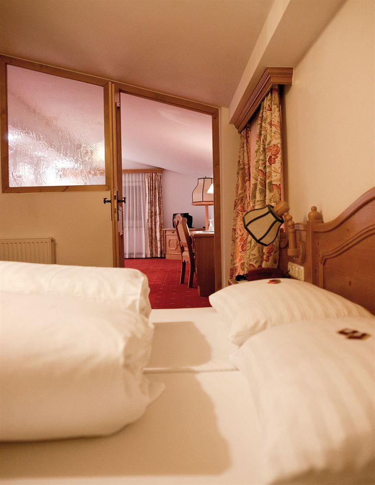 Hotel-Garni Stern - Bed & Breakfast & More Imst Esterno foto