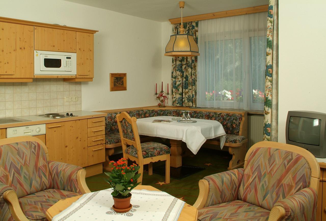 Hotel-Garni Stern - Bed & Breakfast & More Imst Esterno foto