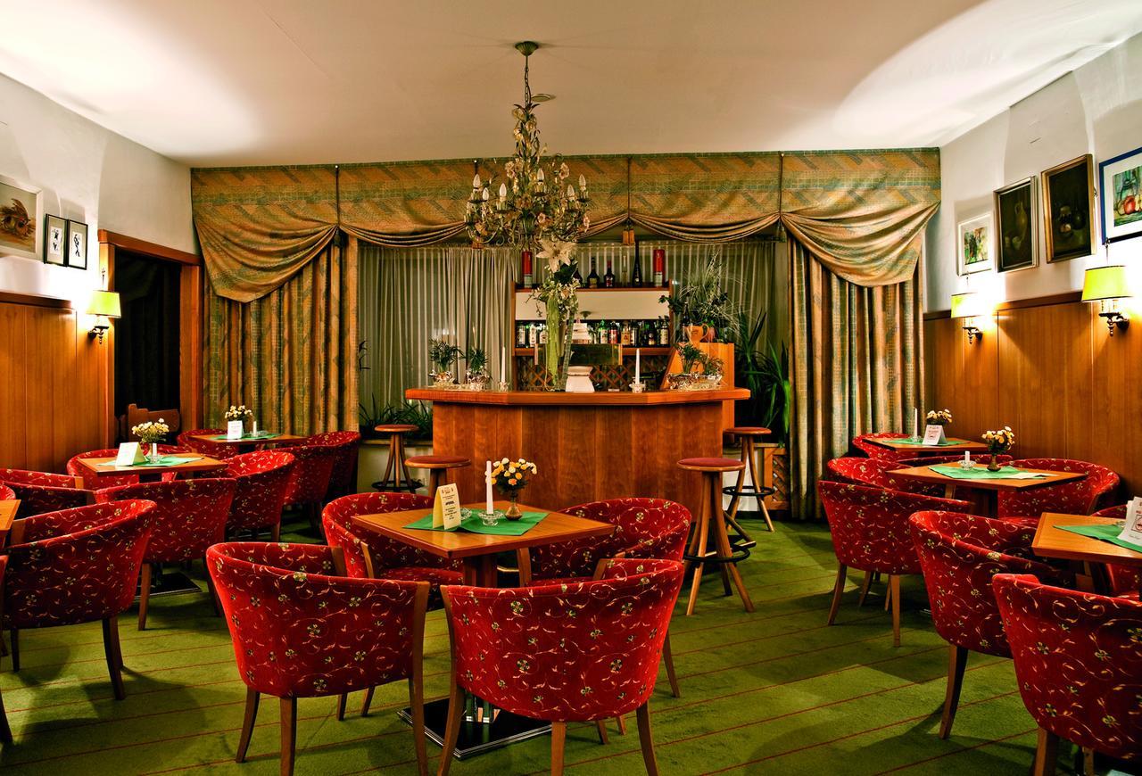Hotel-Garni Stern - Bed & Breakfast & More Imst Esterno foto